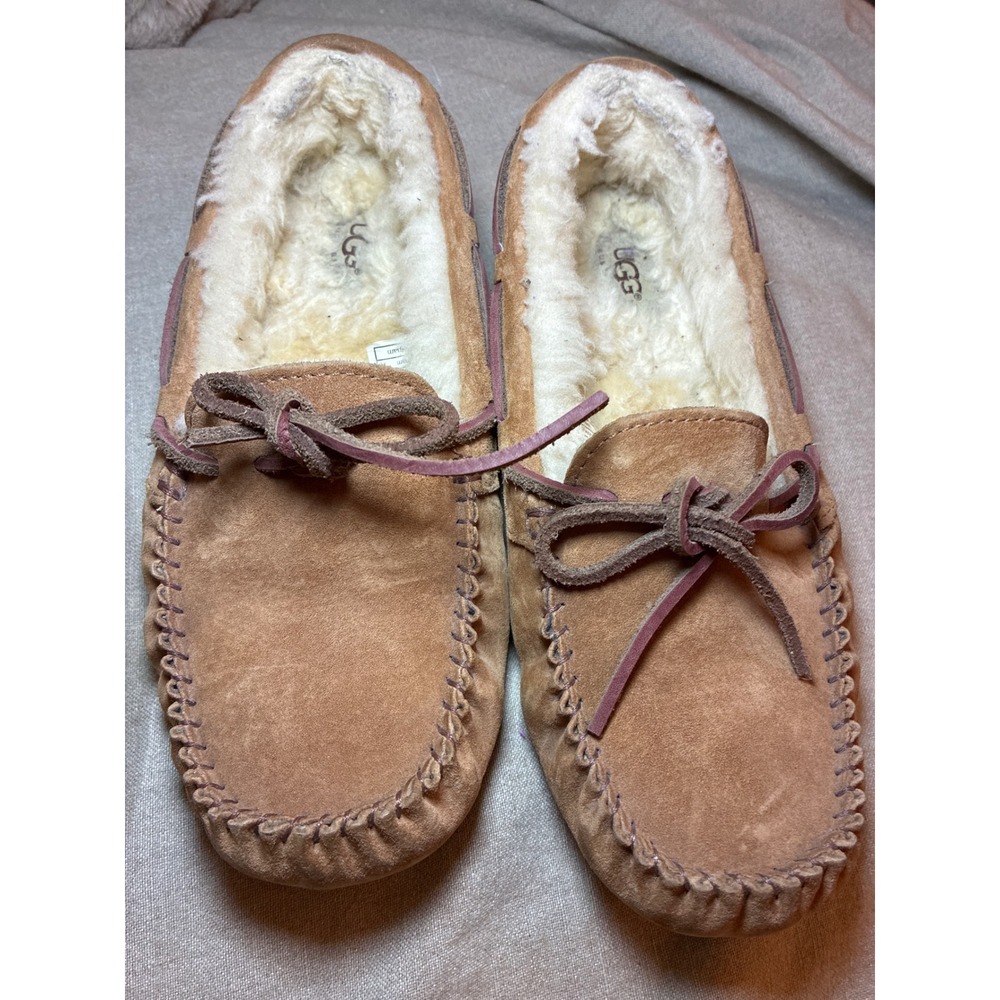 UGG Australia Dakota Moccasin Slippers Chestnut Suede Sheepskin Lining Womens 8
